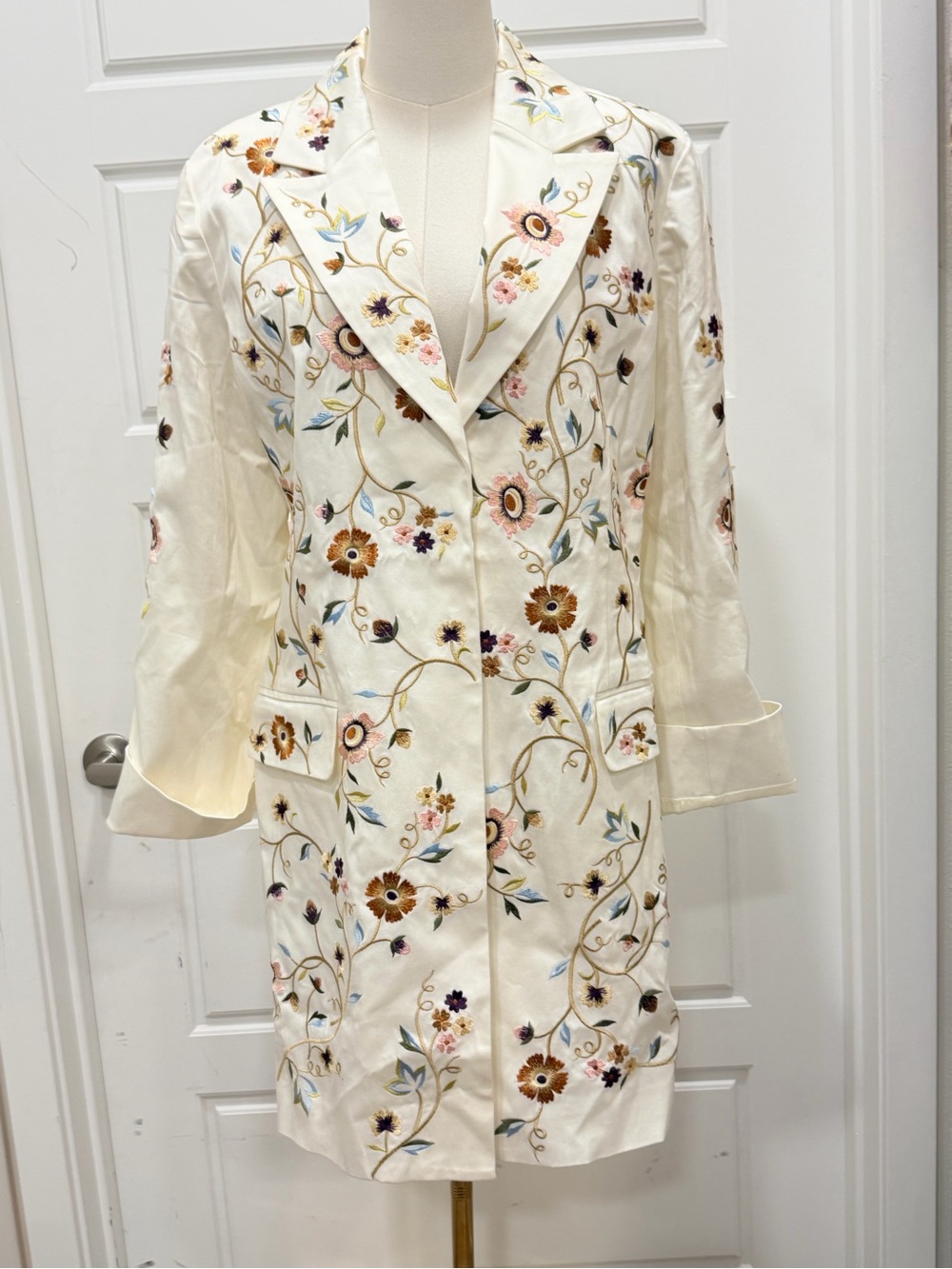 Blaine Trump Embroidered Floral Satin Sleep Shirt - Ivory NWT